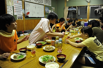 20120829yusyoku.jpg(157053 byte)