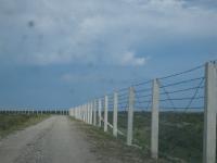 a-1　ジョウソ県内、カザフ中国との国境線を巡回する道路